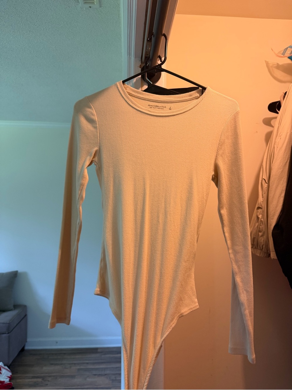 Abercrombie cotton Cream Long-Sleeve Ribbed Bodysuit